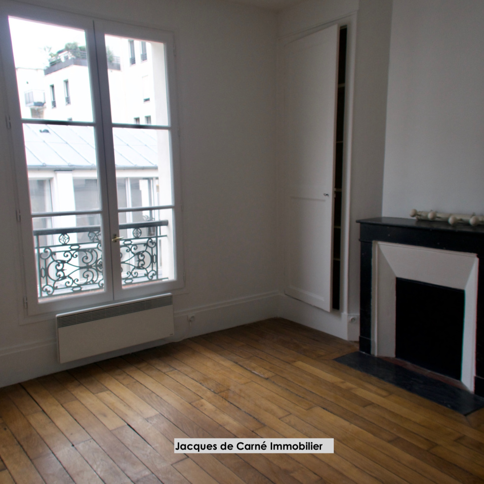 Chambre 1 sur rue